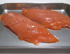 秋鮭のバジルレモンバターソース　材料