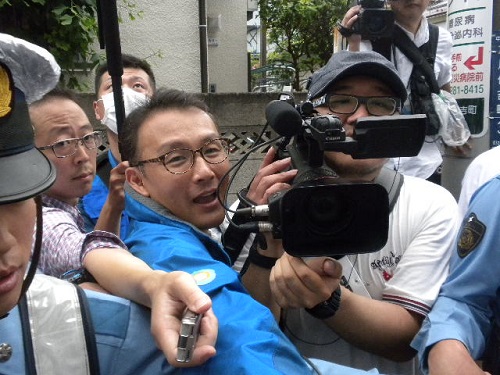スゴミは、デモの取材の許可を取らずに勝手にデモの様子を撮影し、真実を報道せず、歪曲報道ばかりしている。韓国SBS