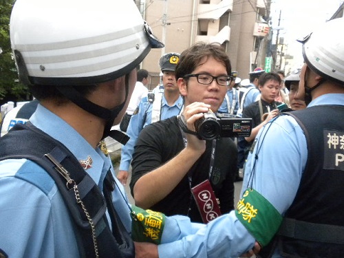 スゴミは、デモの取材の許可を取らずに勝手にデモの様子を撮影し、真実を報道せず、歪曲報道ばかりしている。NHK