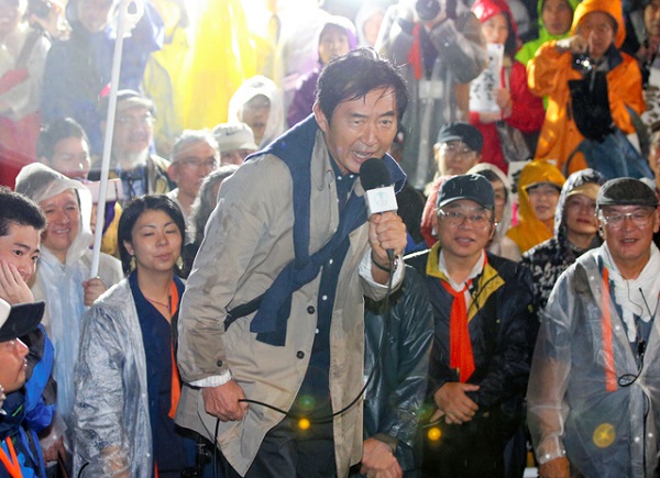石田純一さんが国会前抗議でスピーチ！「戦争は文化ではありません！」（2015．9.17）