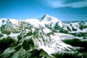 カトマンズ上空から見たヒマラヤ連峰