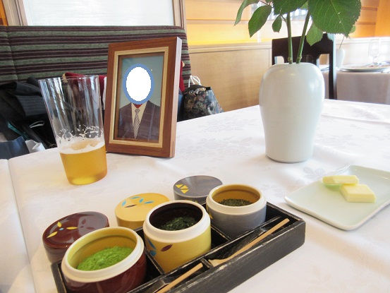 8Ｔ01　福寿園の茶の膳で会食　1010