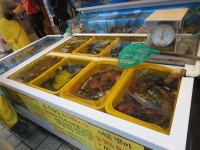 釜山港の鮮魚店