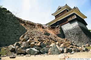 地震後の戌亥櫓