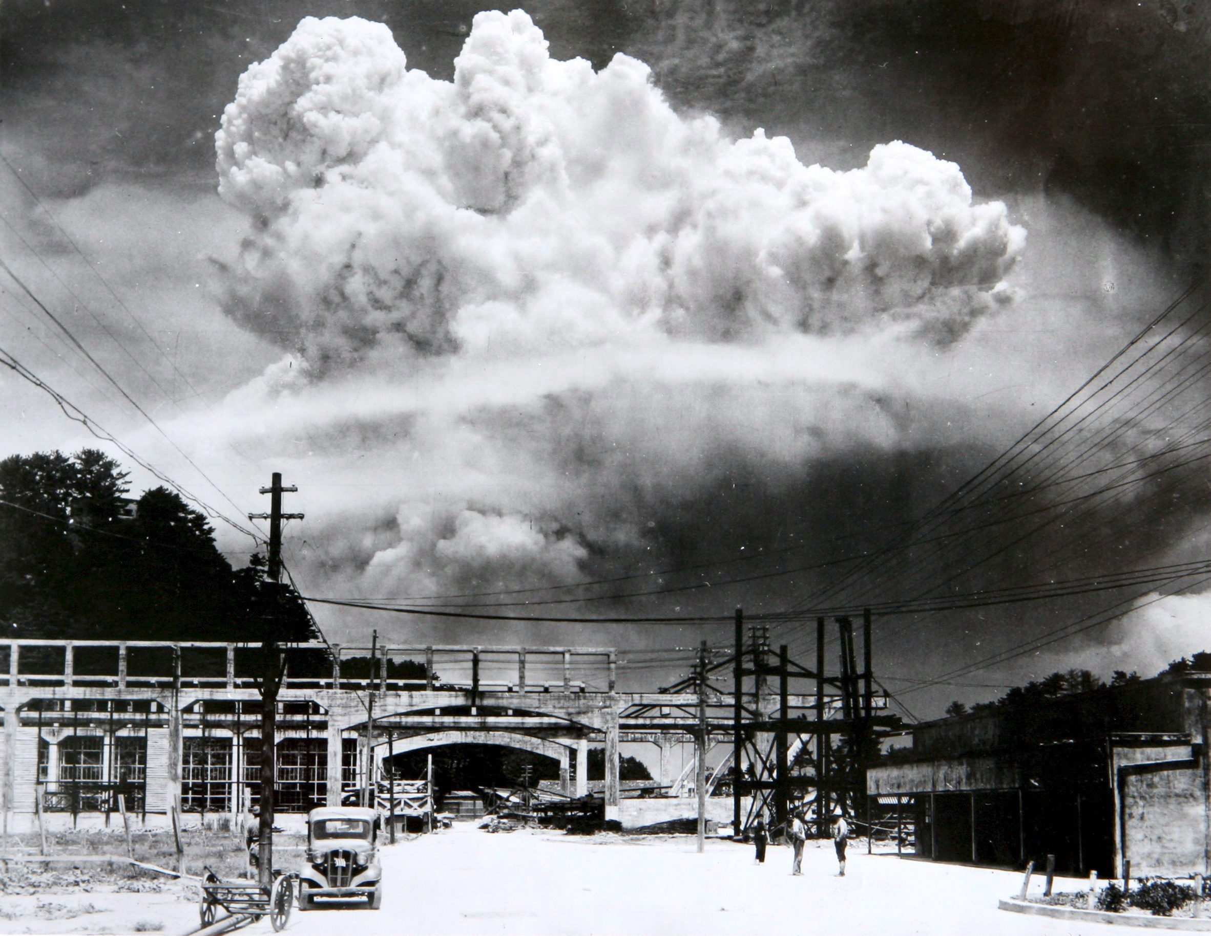 原爆投下から15分後に香焼島から撮影されたキノコ雲（松田弘道撮影）