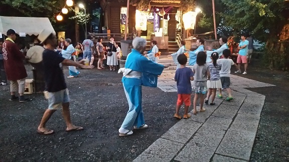 蛭子神社の宵宮の盆踊り