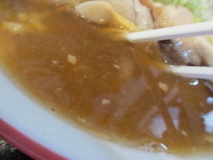 坂新　醤油ﾁｬｰｼｭｰ麺　ｽｰﾌﾟ