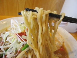 武吉兆　ｶﾞﾊﾟｵﾗｰﾒﾝ　麺