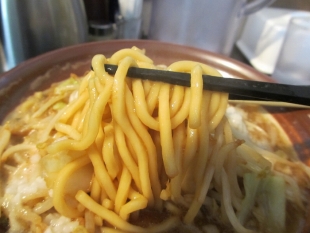 東横白根　野菜味噌ﾗｰﾒﾝ　麺