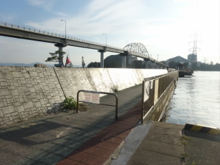 丹生漁港環境広場釣り桟橋