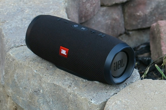 JBL、人気Bluetoothスピーカーの第三世代モデル『JBL CHARGE 3 